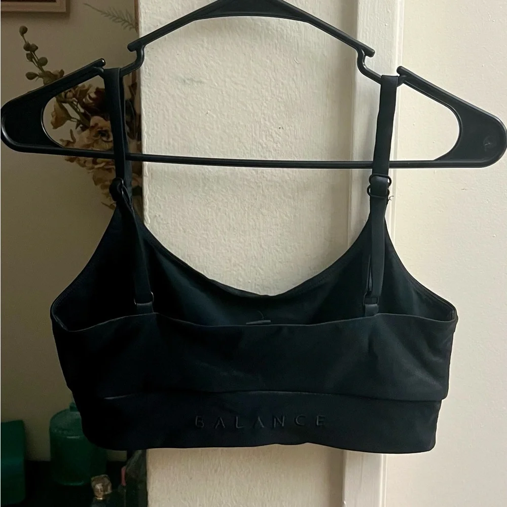BALANCE ATHLETICA- Women's Black Sports Bra- EUC - Picture 5 of 9